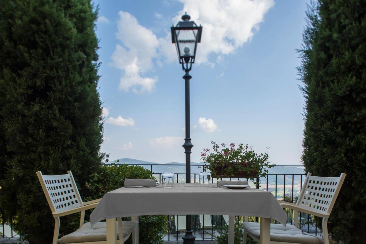 Locanda Agli Amici Кортона Екстериор снимка
